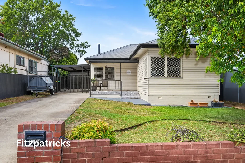 136 Fernleigh Road, Mount Austin, NSW 2650