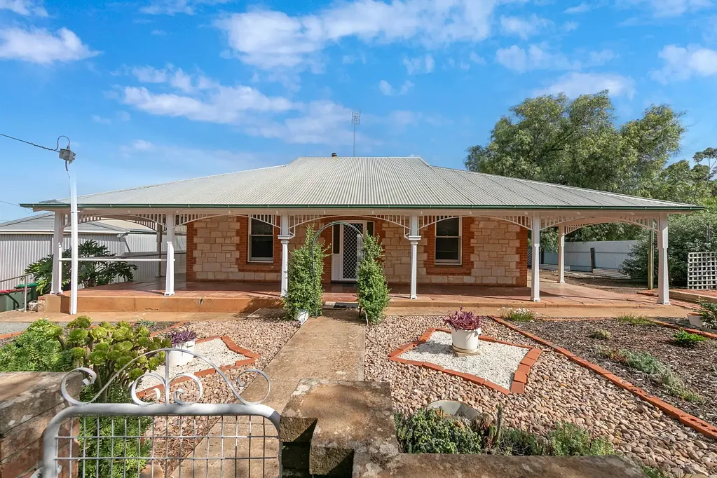 9 Lorna Street, Spalding, SA 5454