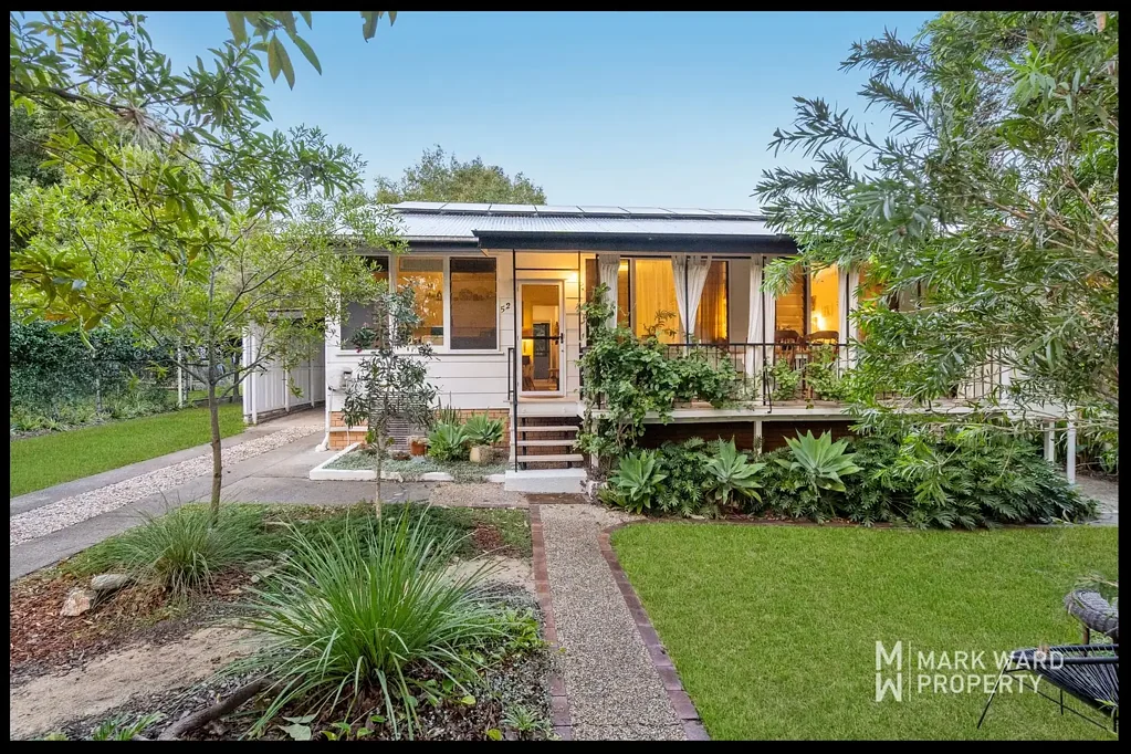 Salisbury 3房 607㎡私密庭院 6.6kW太阳能系统 三室带浴缸 绿茵广阔 家人乐园 SPACIOUS, SERENE LIVING ON GENEROUS 607M2