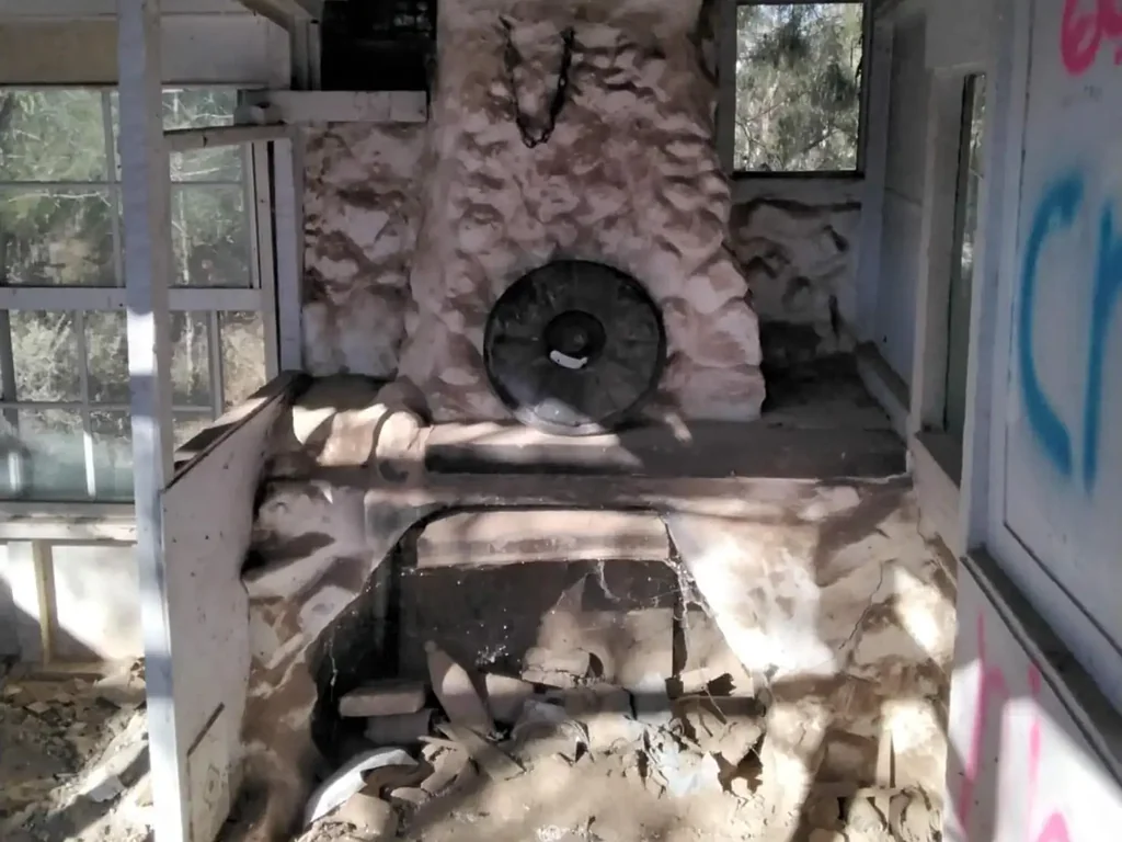 Lightning Ridge WLL 14832. DP 1057617