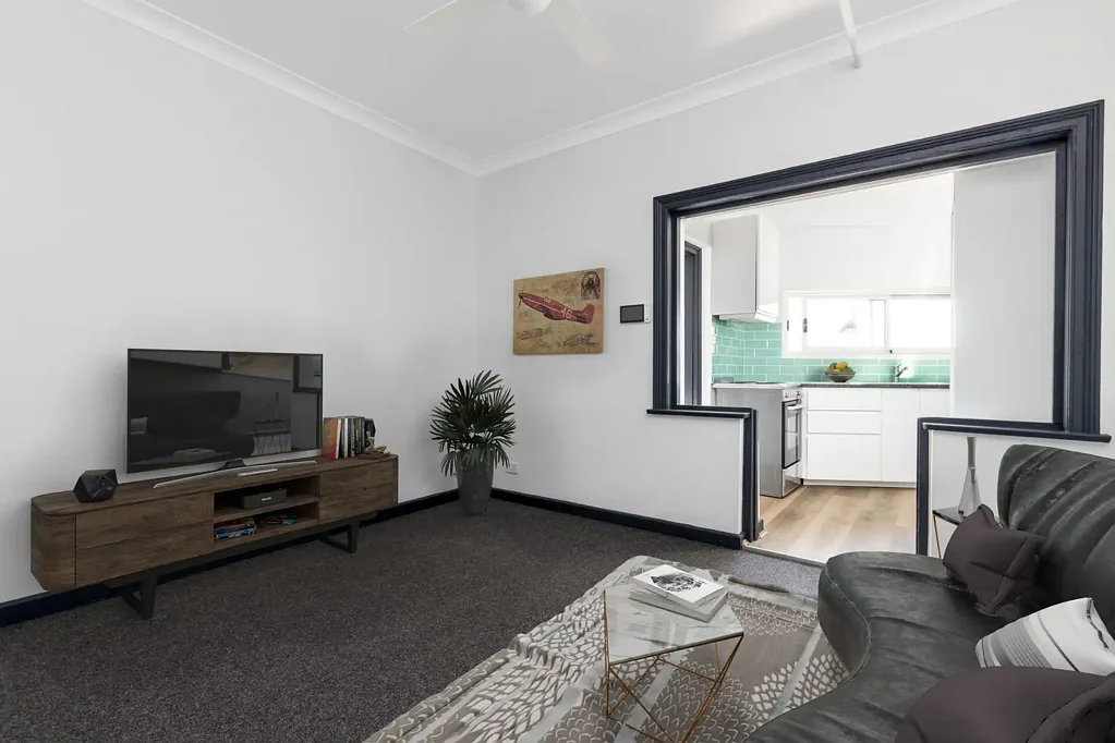 40 Kellett Way - 1 Bedroom Apartment