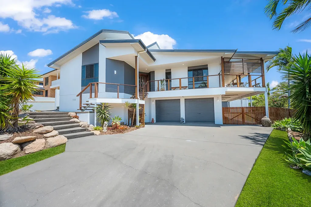 Tannum Sands 4房  Your Ideal Coastal Retreat in Tannum Sands