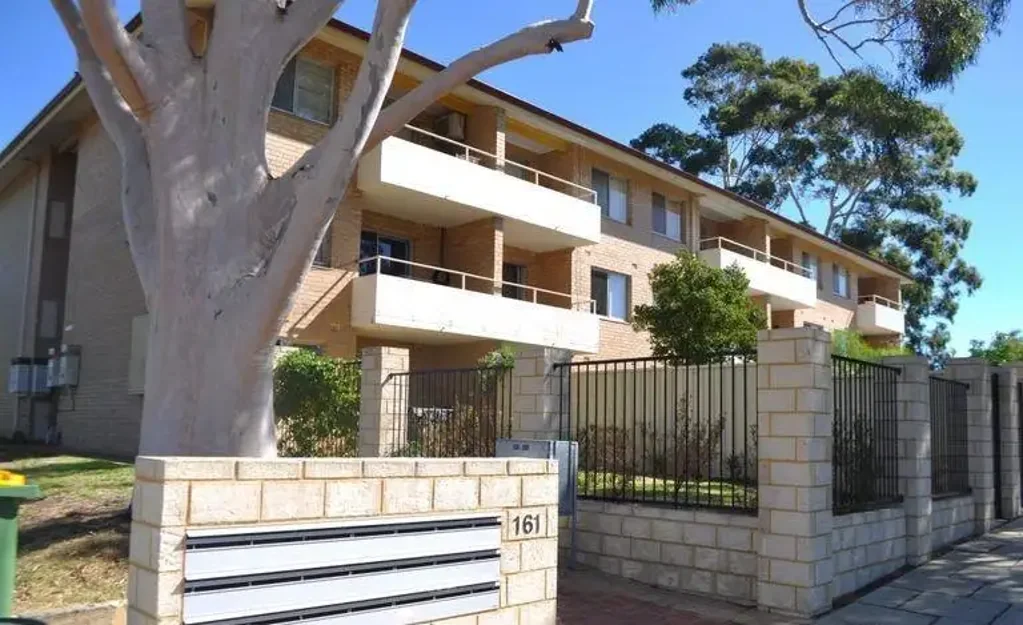 Tidy Ground Floor Apartment
