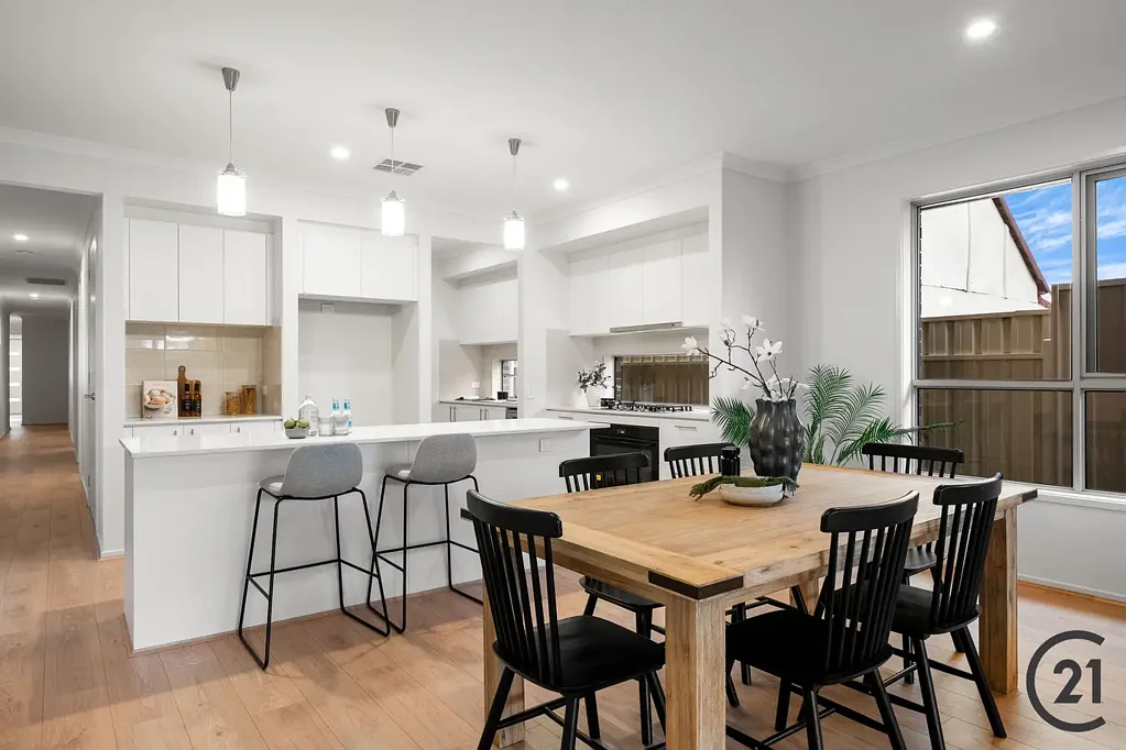 Woodville West 3 Slaapkamer Welcome to James St- Sophisticated Space on a 371sqm Sanctuary
