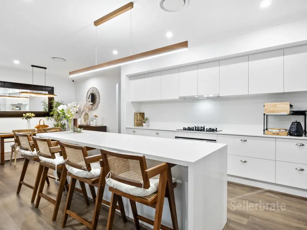 30-32 White Oak Court, Bahrs Scrub, QLD 4207