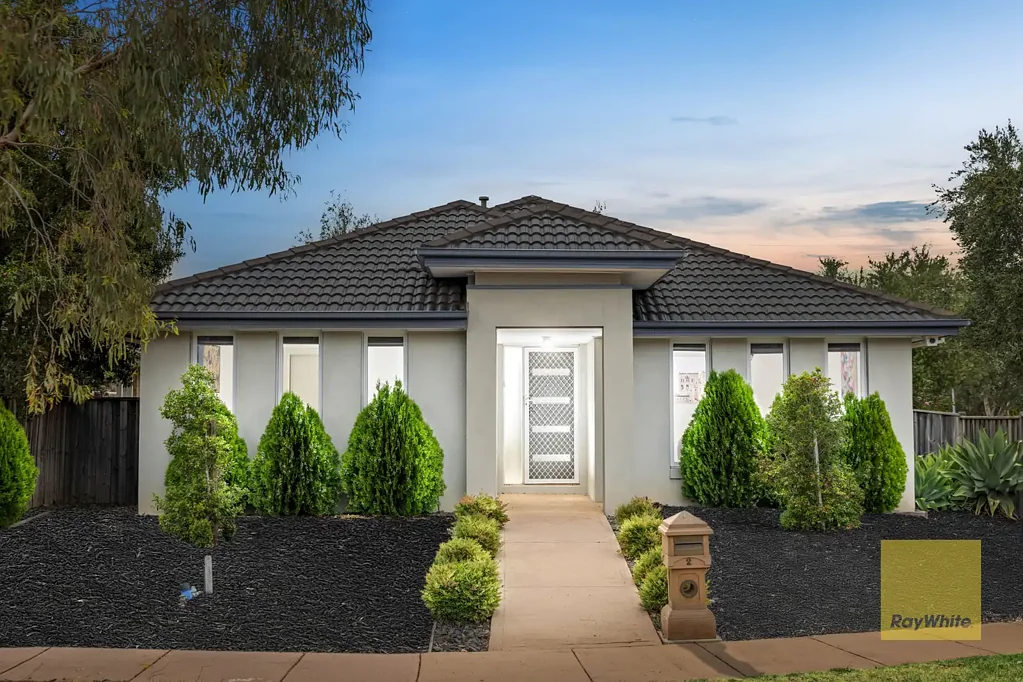 2 Middle Park Drive, Point Cook, VIC 3030