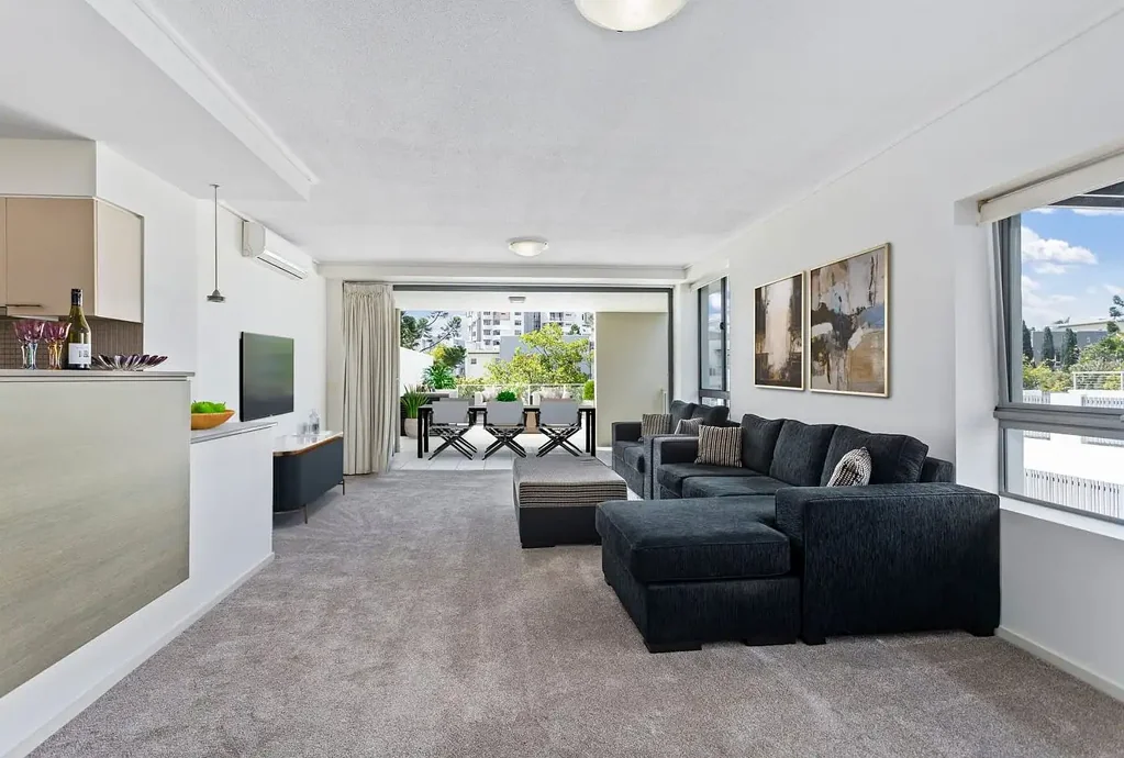 4/62 Riverwalk Avenue, Robina, QLD 4226
