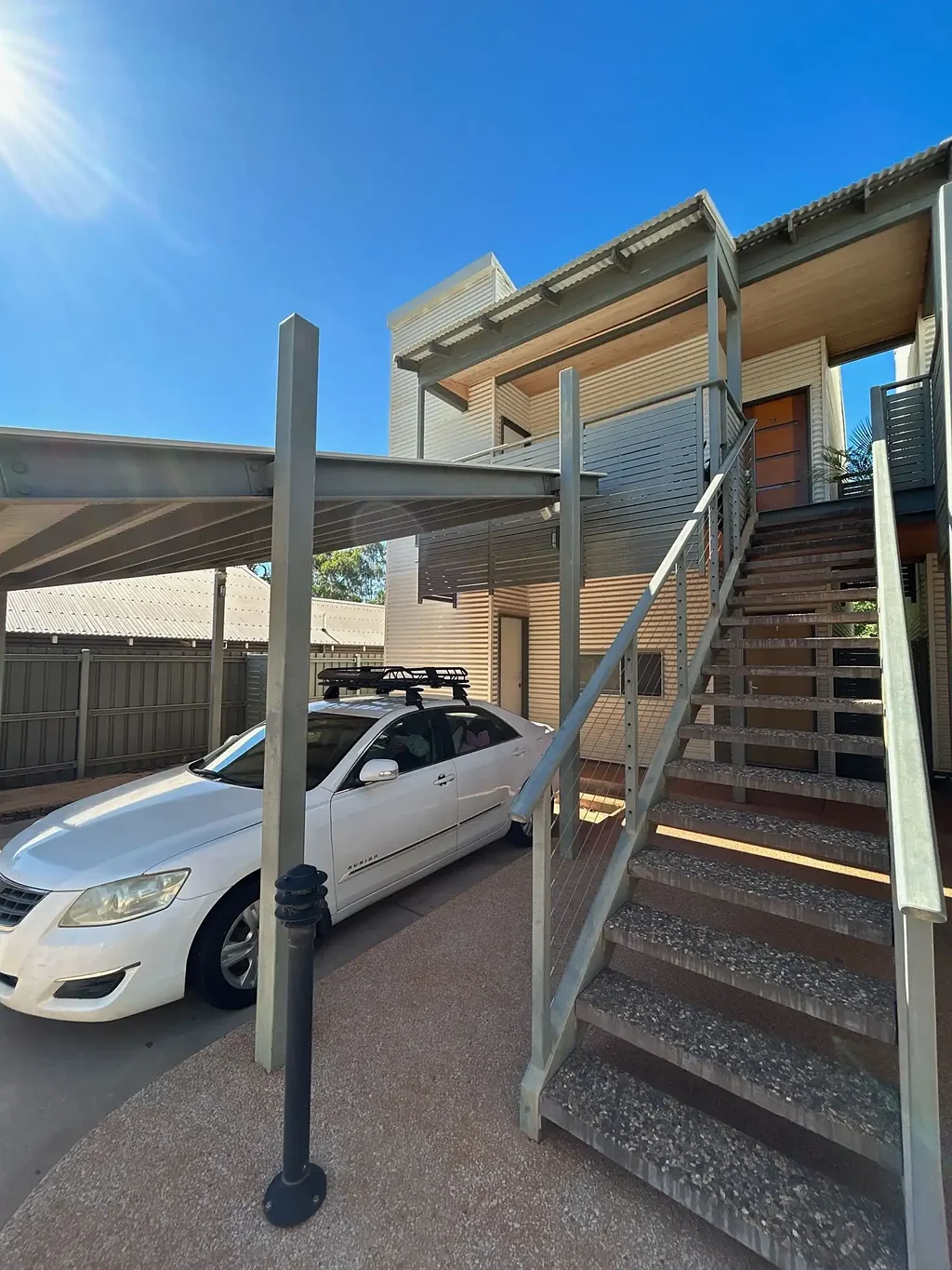 Executive unit Fully furnished and ready to move in!