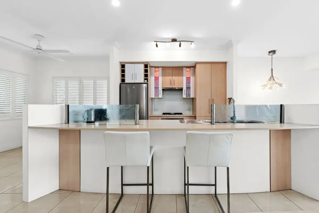 Cairns North 8房  Your Unique Tropical City-Fringe Lifestyle