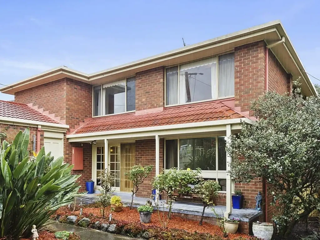 Six Bedrooms with Four Car Accommodation