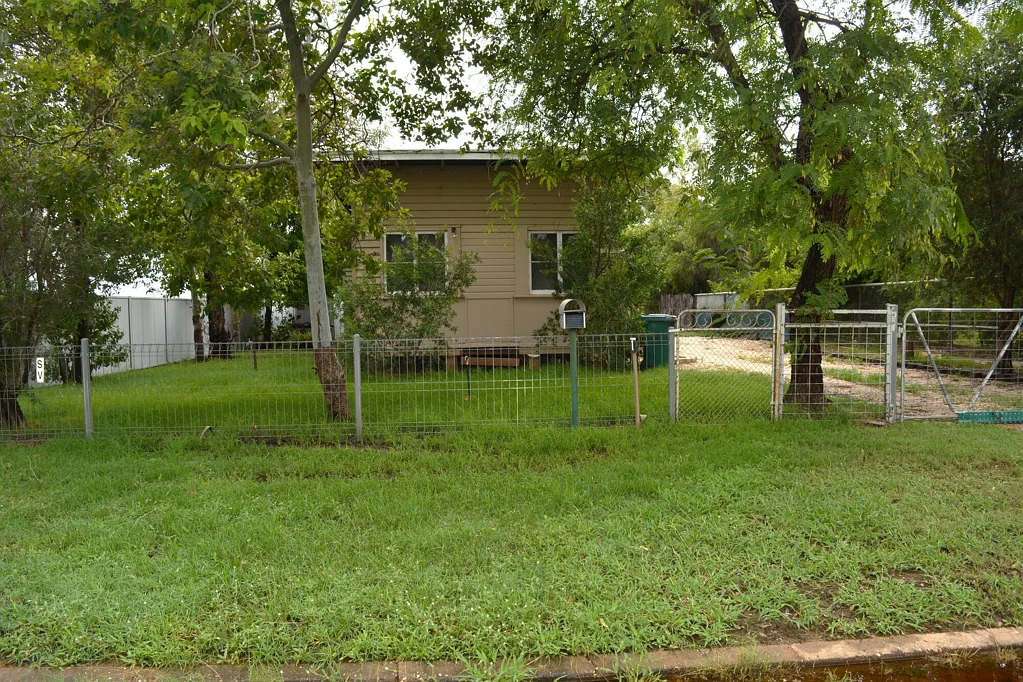 One Bedroom Furnished Air-Conditioned Cottage for Rent