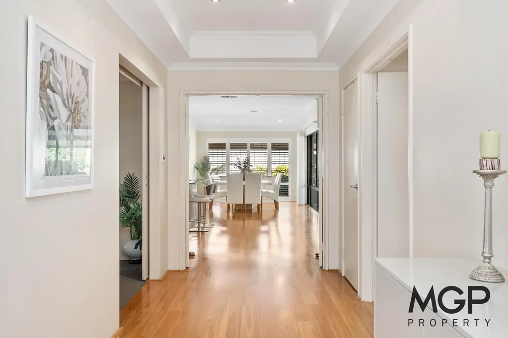 24 Latham Street, Alfred Cove, WA 6154
