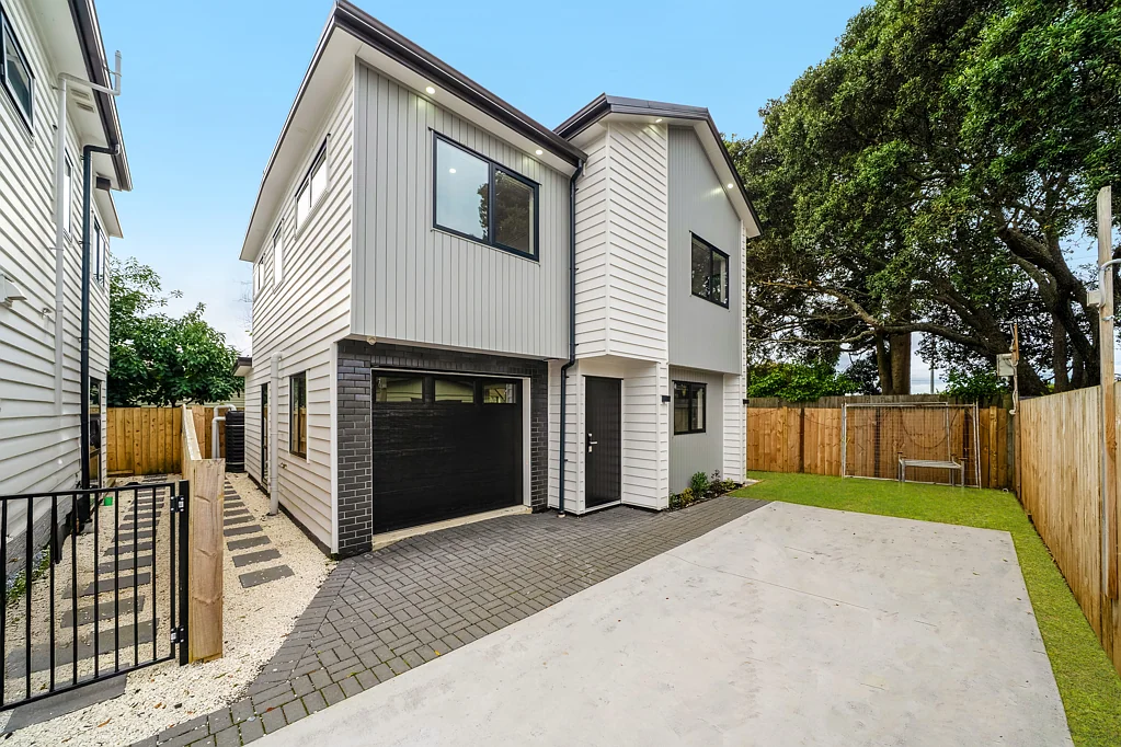 Papatoetoe 4침실 HOT PROPERTY ALERT - MOVE-IN READY!