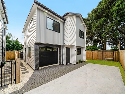 Papatoetoe 4房  HOT PROPERTY ALERT - MOVE-IN READY!