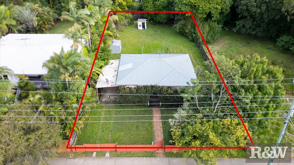 Caboolture 3침실 Remove, Renovate or Rent on 1,012m2 Block