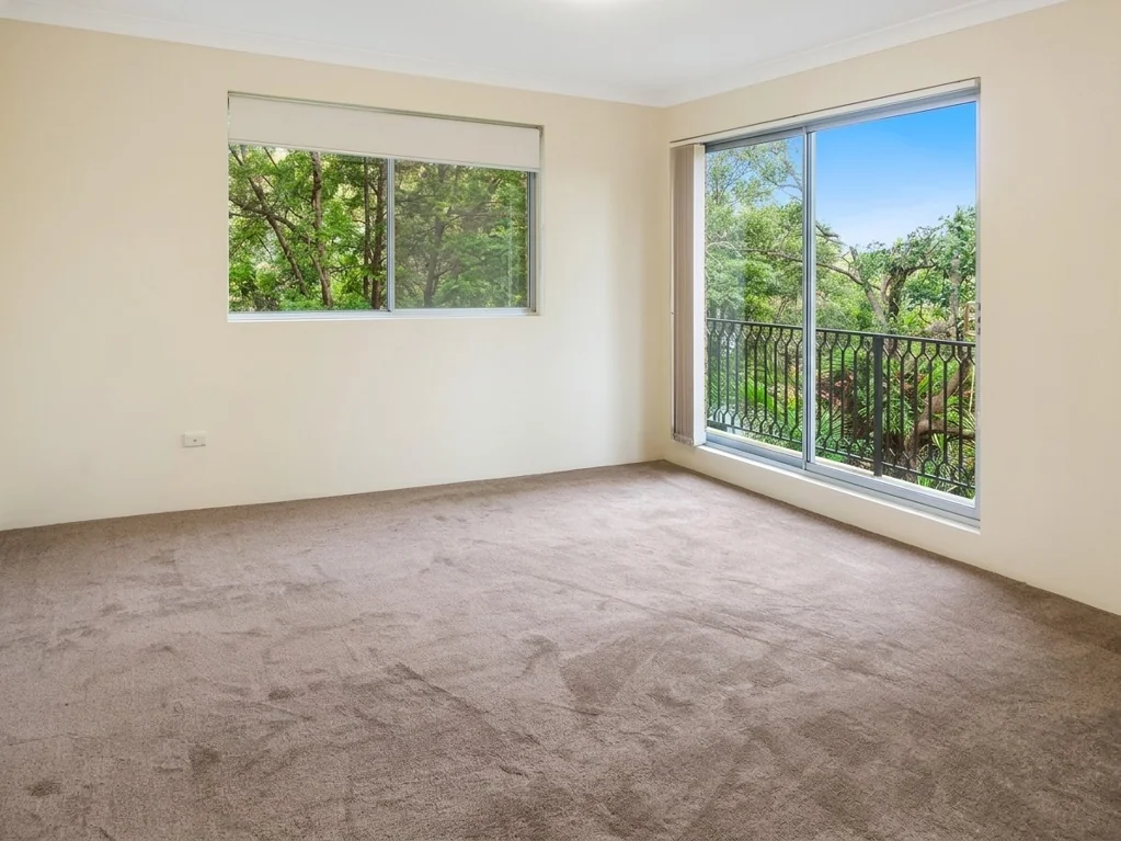 Light-Filled Two-Bedroom Apartment in Prime Neutral Bay Location!