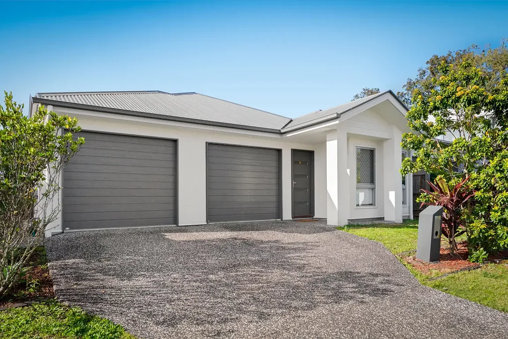Joyner 5 Slaapkamer Invest or Nest - Dual Key Opportunity – 1 Title, 2 Dwellings.