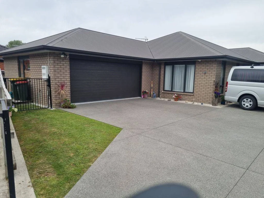 Sought-after Huntington. Lovely home.