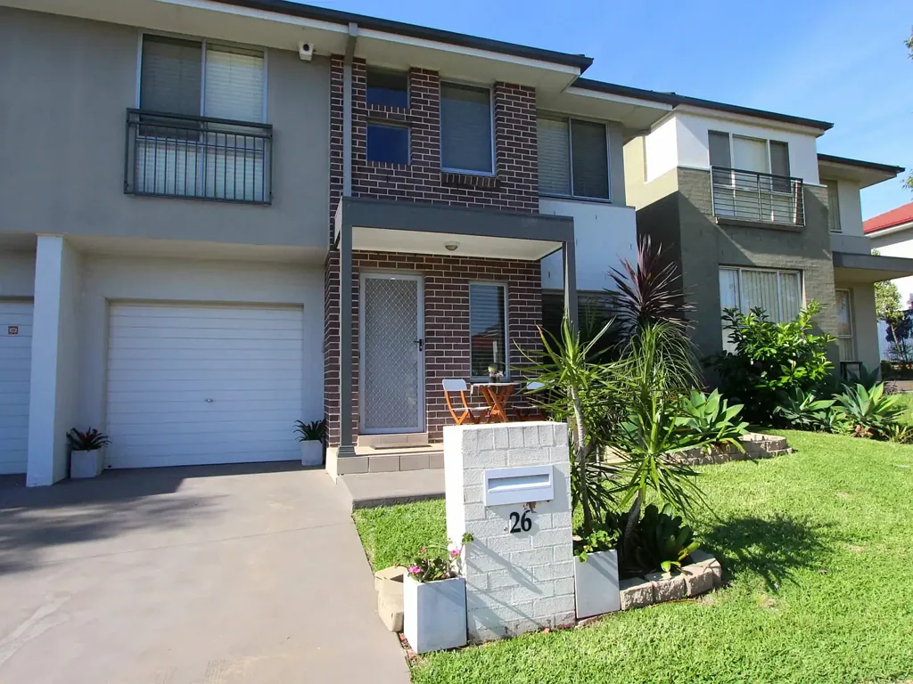26 Northampton Drive, Glenfield, NSW 2167