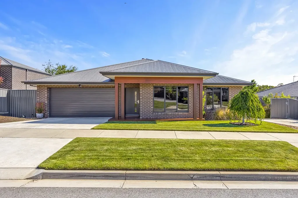 10 Bunny Hop Court, Mount Clear, VIC 3350