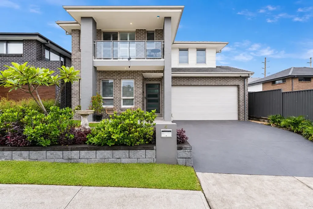 Tullimbar 5房  Grande Family Home.