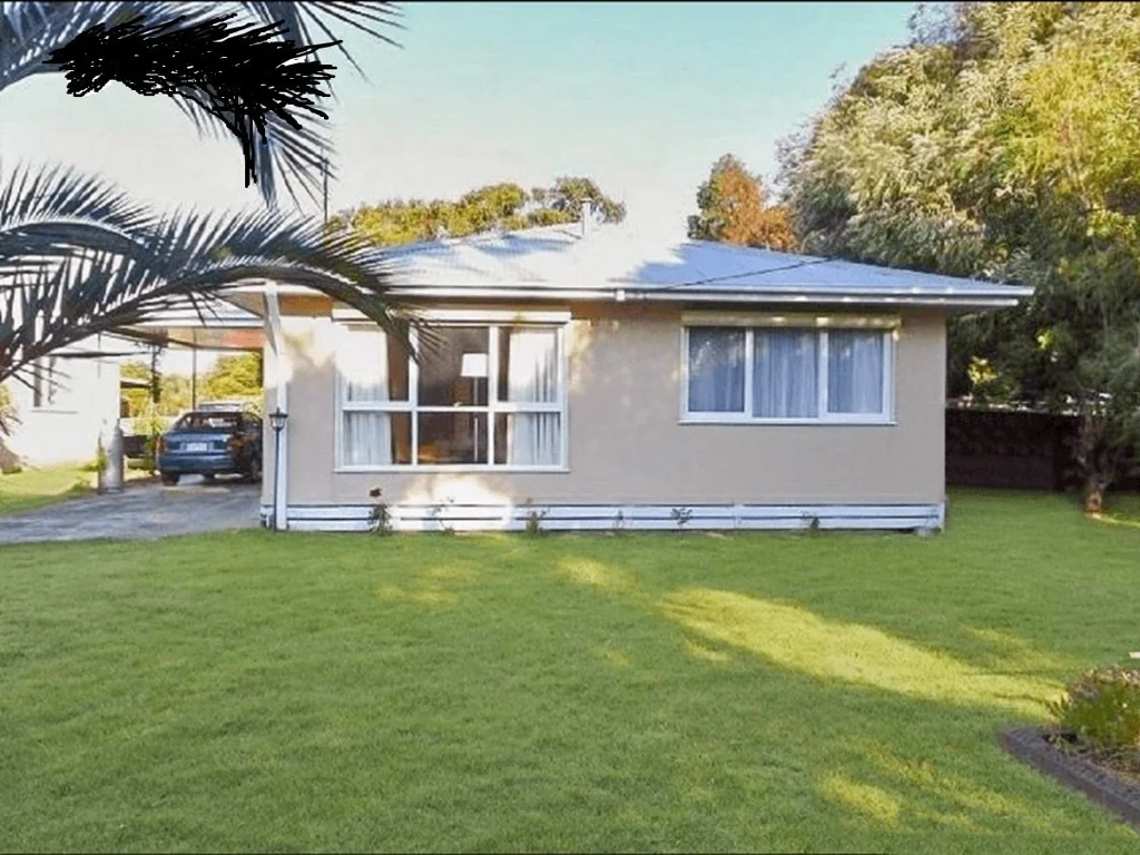 Portland West 3 bed house and 1 bed Studio for sale on 10 acres Portland West, Vic