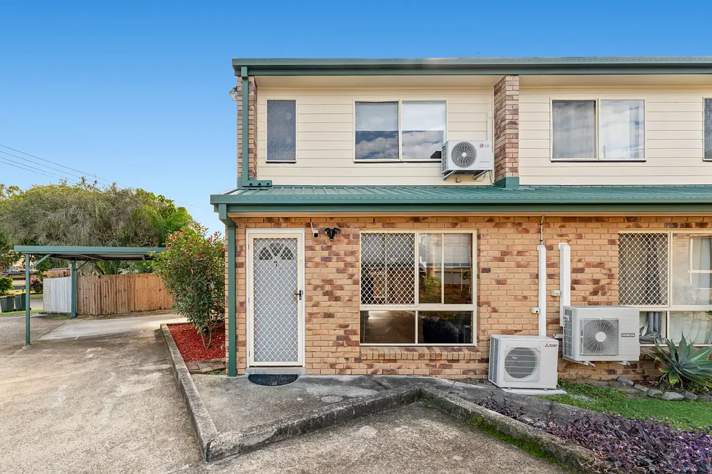Deception Bay 2房  Rare Entry to Coveted Foreshore Precinct - Small Complex Townhouse, Steps from the Water