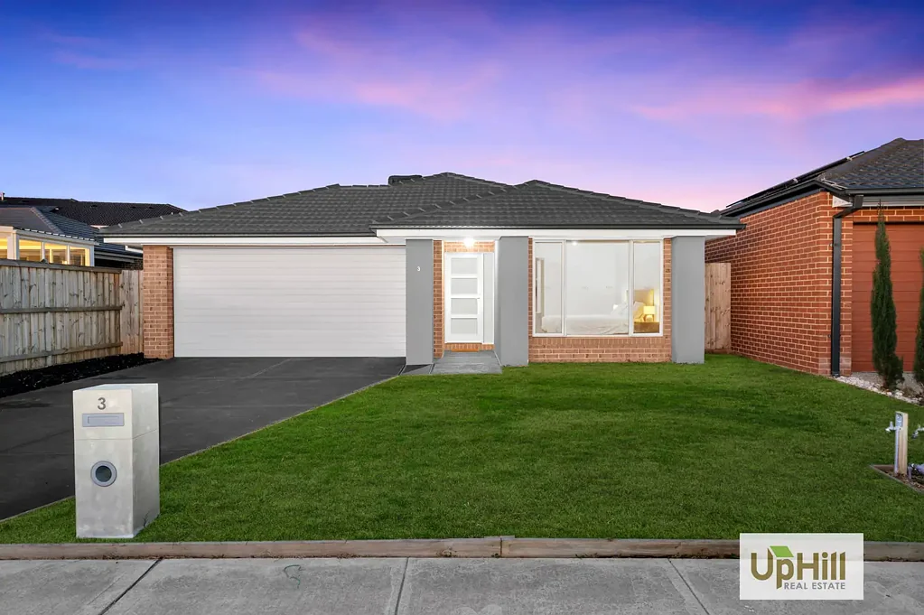 3 Glow Way, Clyde North, VIC 3978