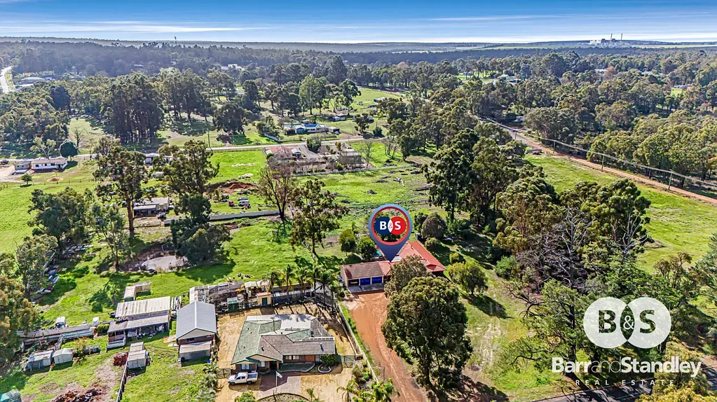 Collie 4 Slaapkamer Large Family Home on 1.01 Hectares