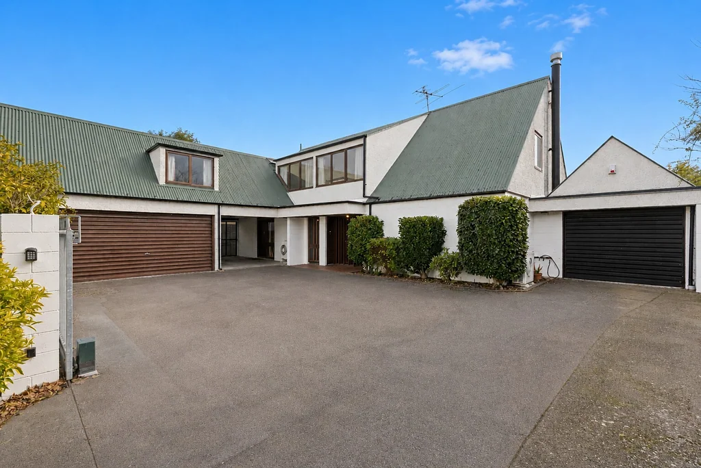 Saint Albans 4房  Doer Uppers or Developers - Buy One | Buy Both
