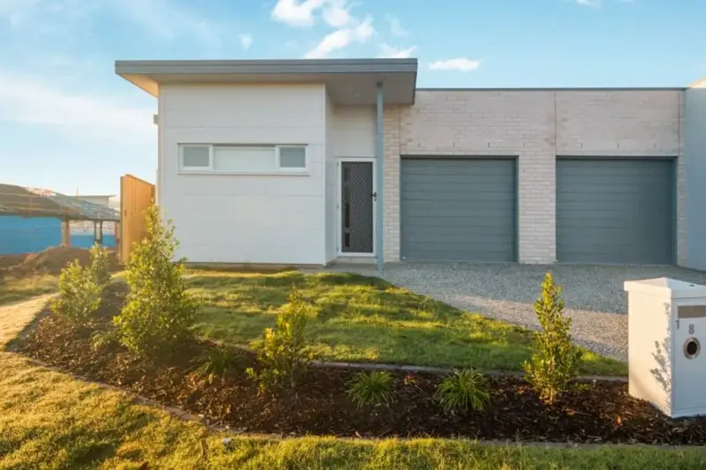 1/8 Gold Ave, Yarrabilba, QLD 4207