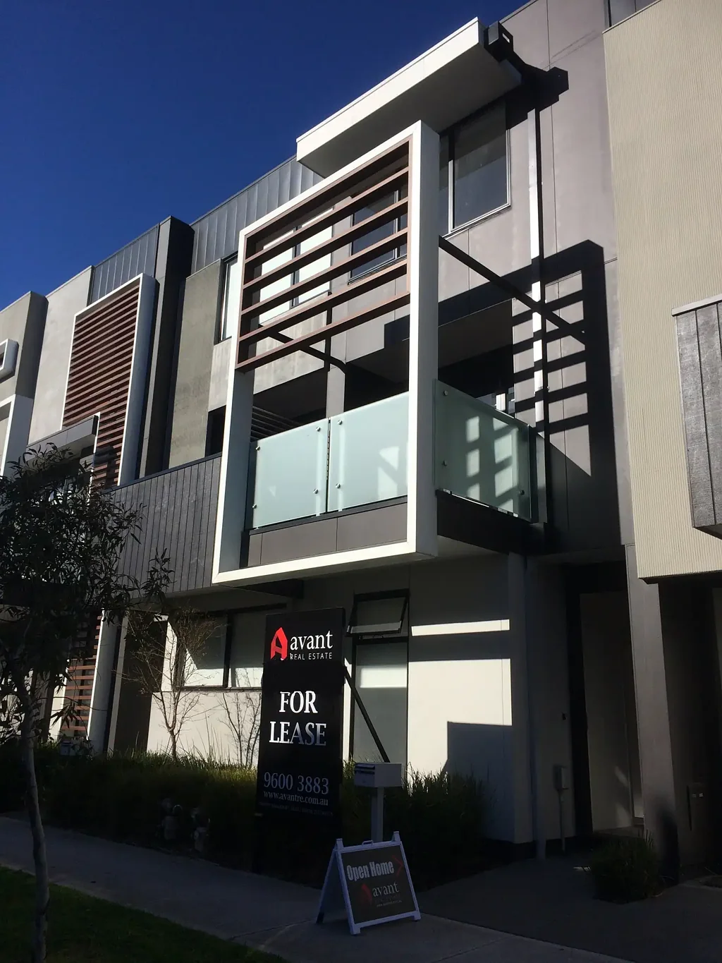 Stylish Modern Living in Prime Northcote Location!