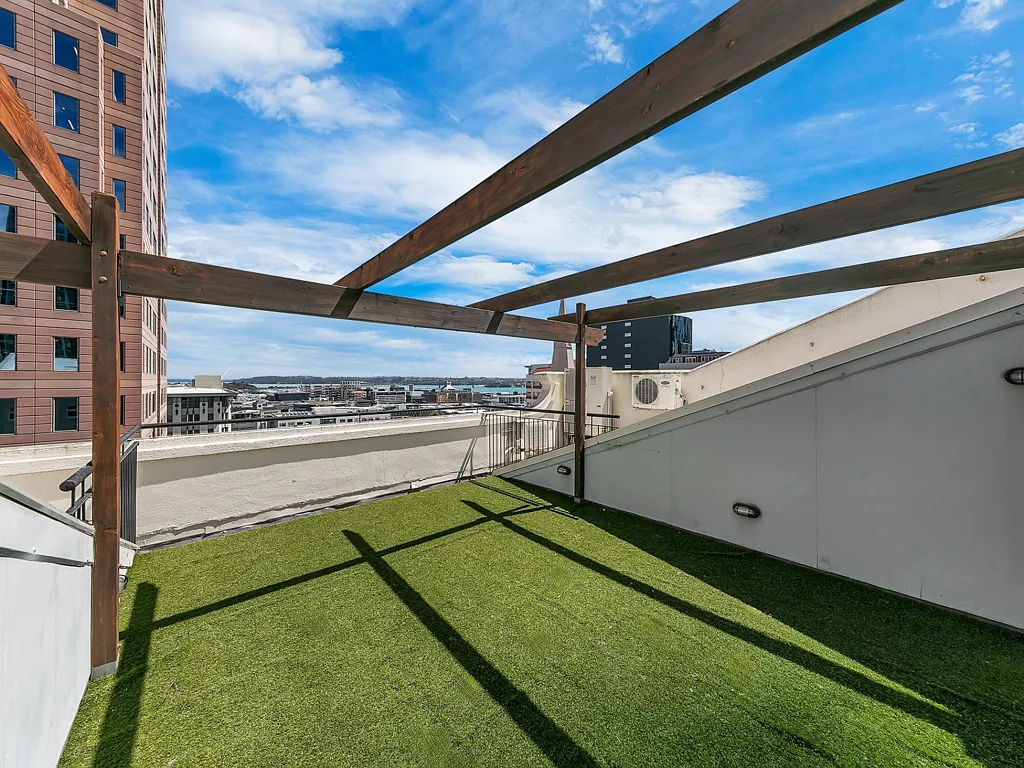 Auckland Central Affordable Space with Exclusive Deck