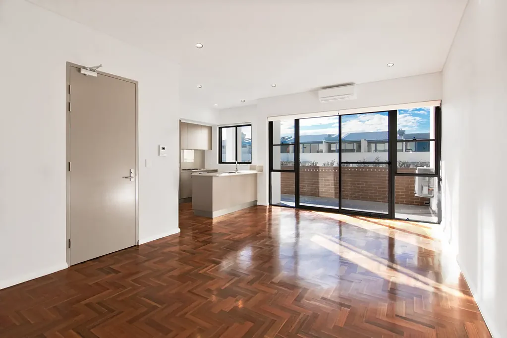 TWO BEDROOM APARTMENT IN THE HEART OF MAROUBRA JUNCTION