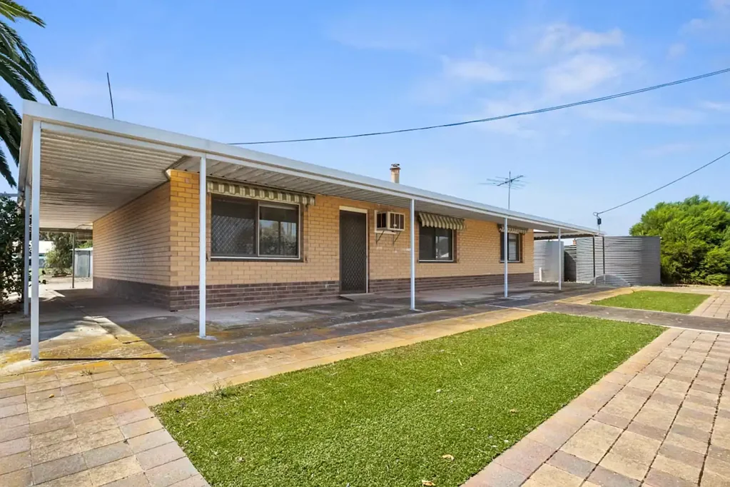Spacious Family Home on a Generous Allotment