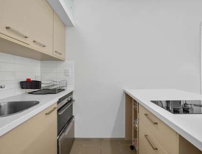 305/77 Jurgens Street, Woolloongabba, QLD 4102, 2 Bedrooms, 1 Bathrooms, Apartment