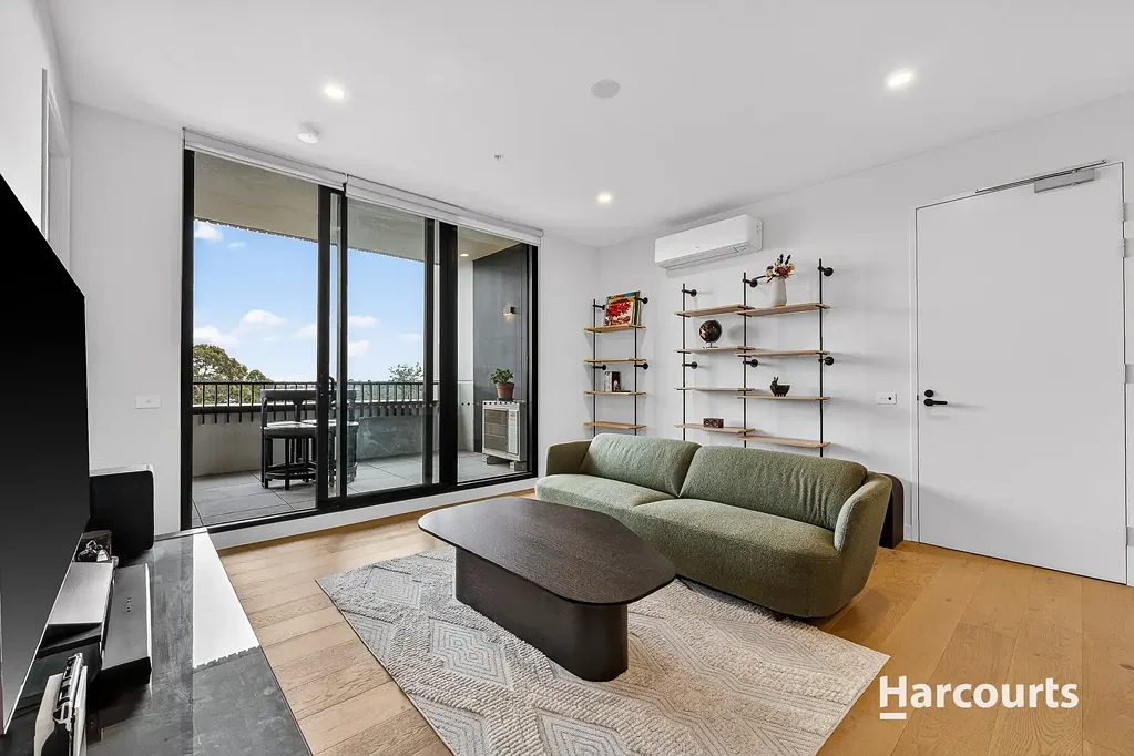 Burwood East 2Moenga Contemporary Prestige in the MWSC School Zone