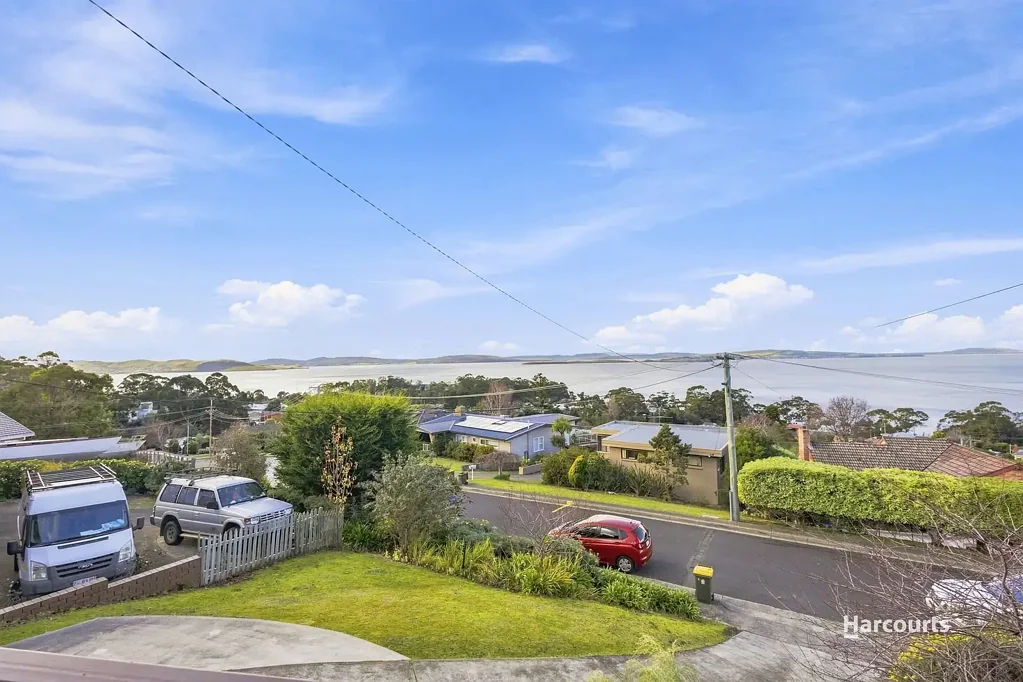 Taroona 3房  Just In Time For Summer