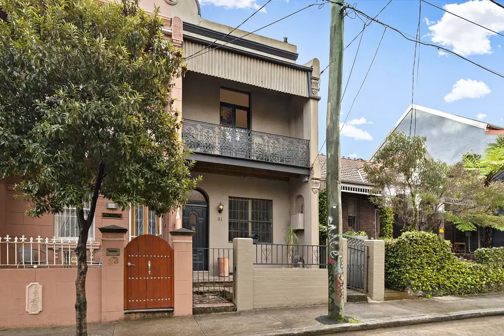 Renovated Newtown Terrace: Victorian Charm With Modern Flair