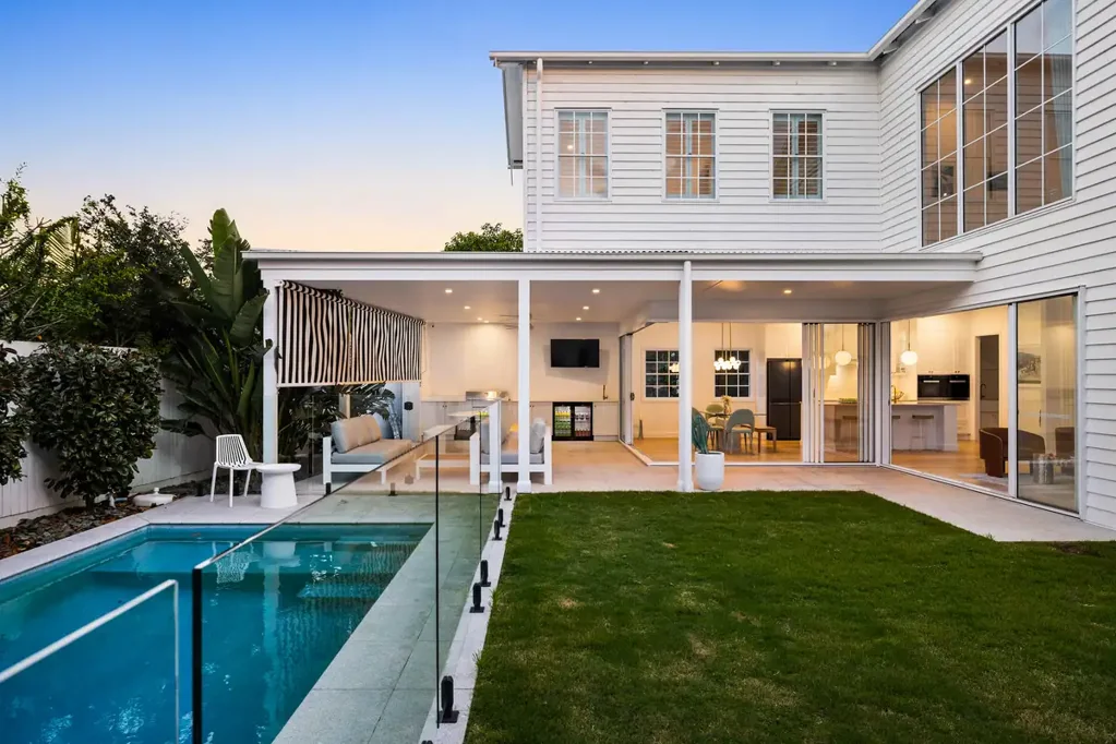 18 Geera Street, Coorparoo, QLD 4151