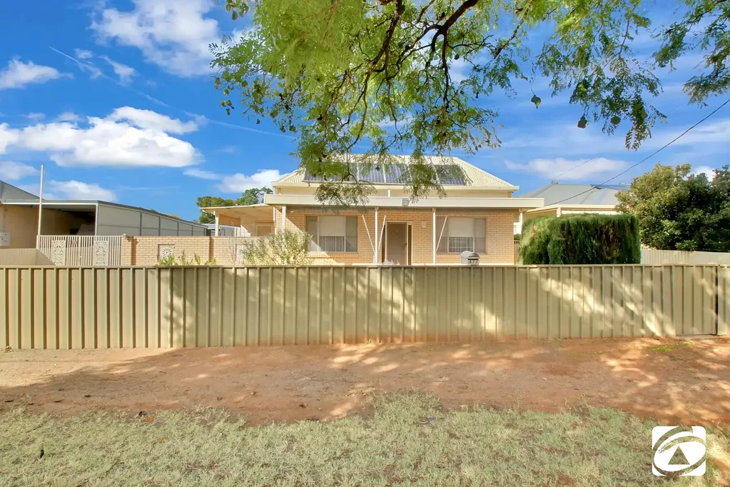 Broken Hill 3Zimmer READY FOR A NEW FAMILY TO MAKE IT THEIR OWN!