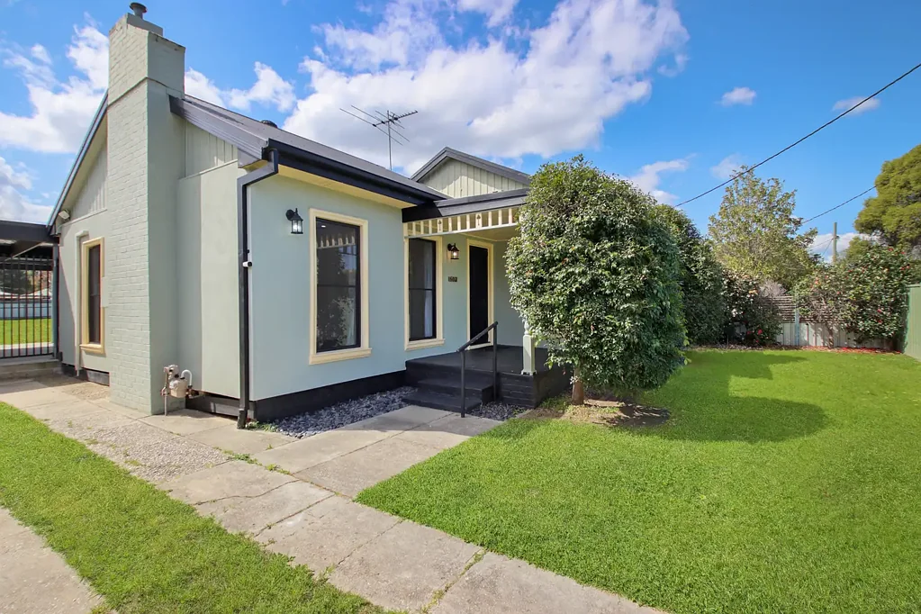 Character, Comfort & Space in the Heart of Lavington