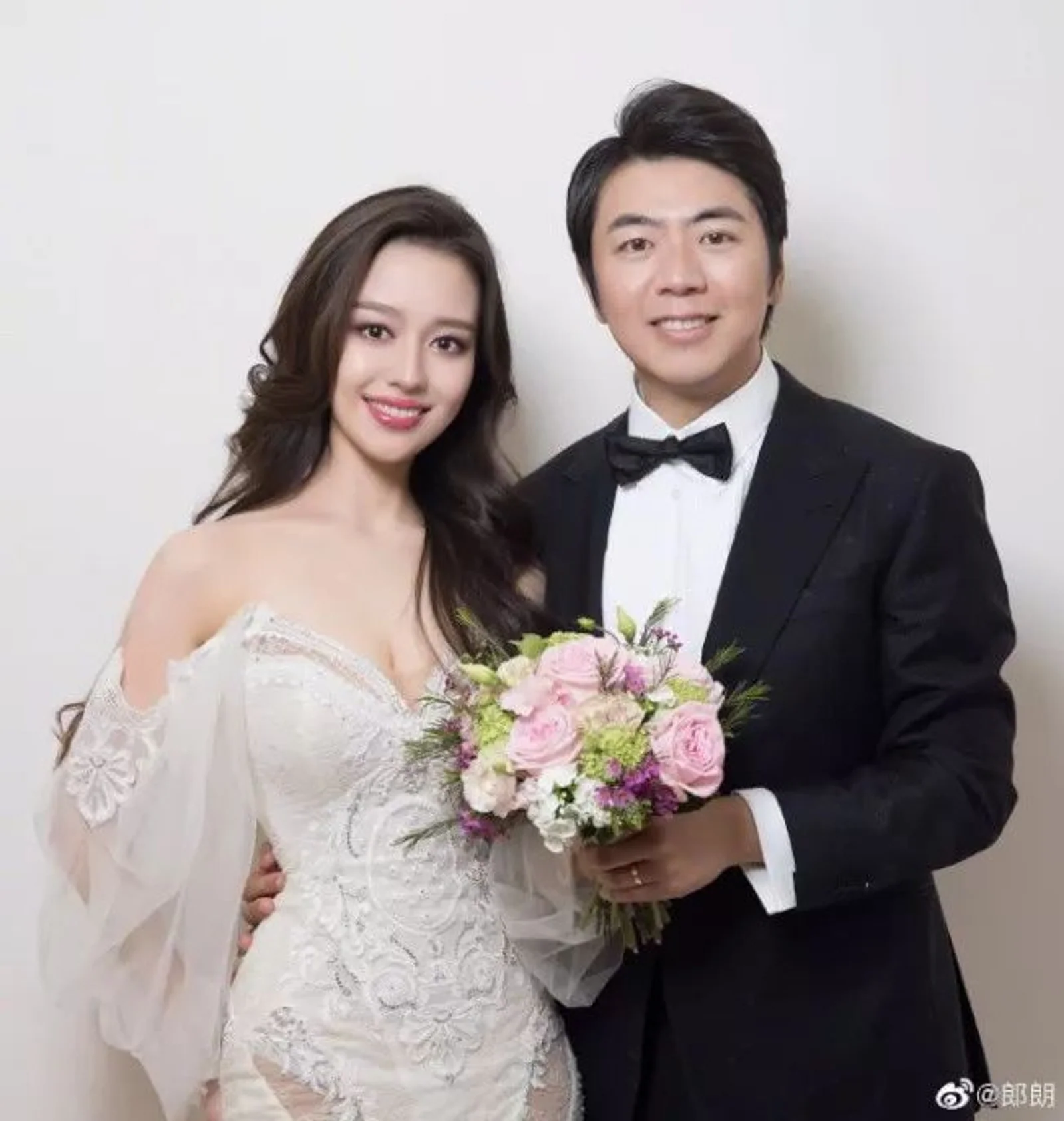 钢琴才子郎朗结婚了!她是24岁德韩混血美女钢琴家