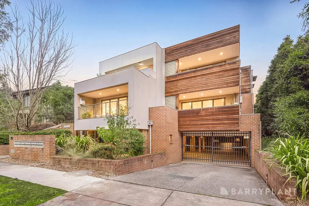 Bayswater 2कमरा * Sale by Set Date on Tuesday 8th September at 6pm (unless sold prior) *