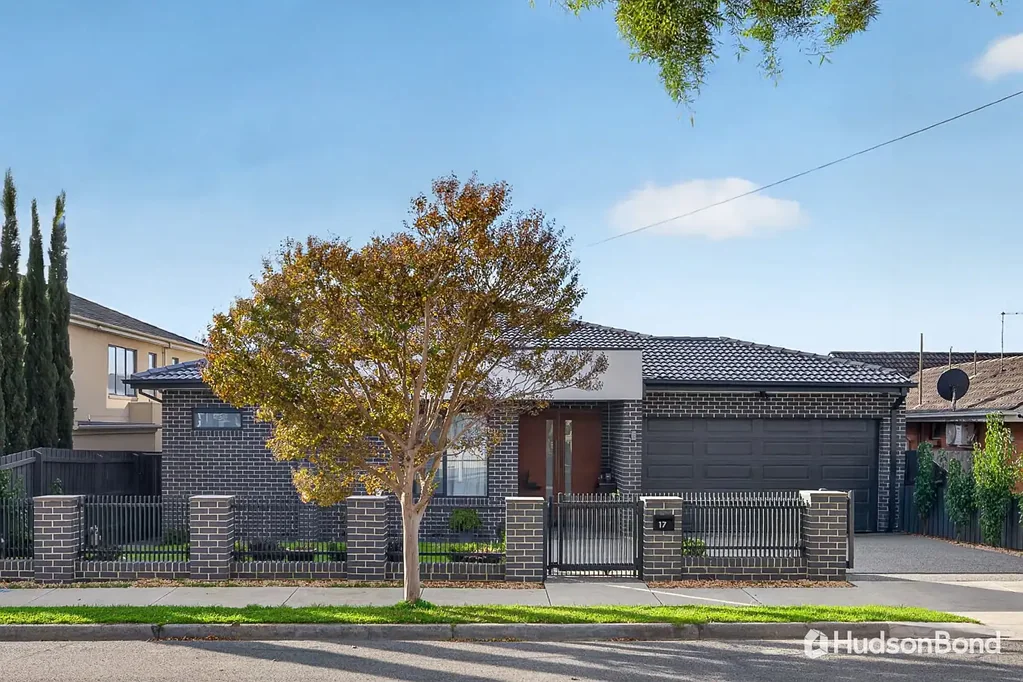 Doncaster 4ห้องนอน Near-New Architectural Excellence with Grand Proportions & Designer Luxury