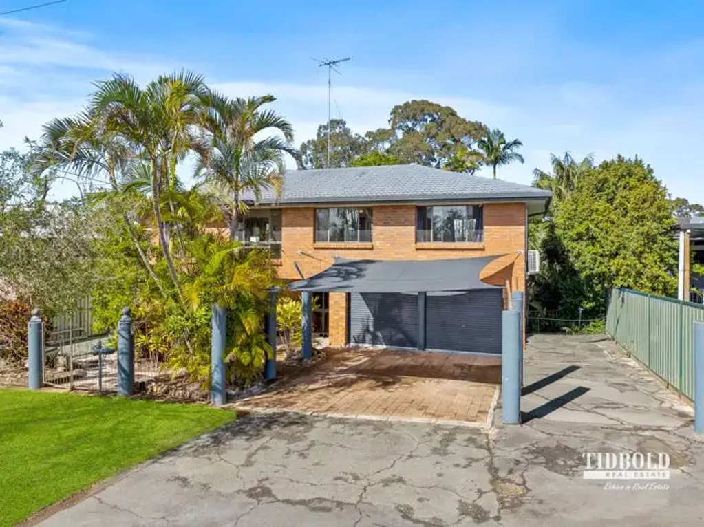 Redland Bay 3બેડરૂમ Expansive Two-Level Home with a Pool!