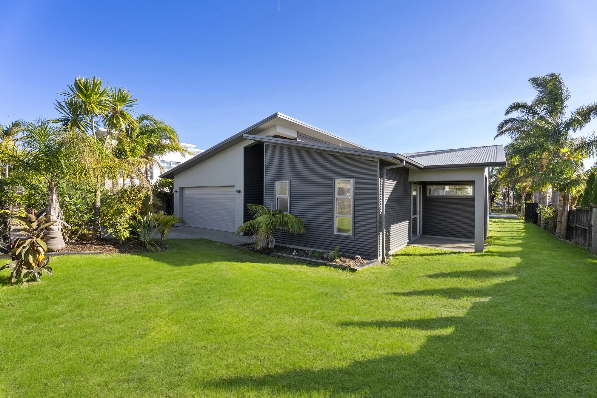 Beachlands 5Moenga The Complete Family Package