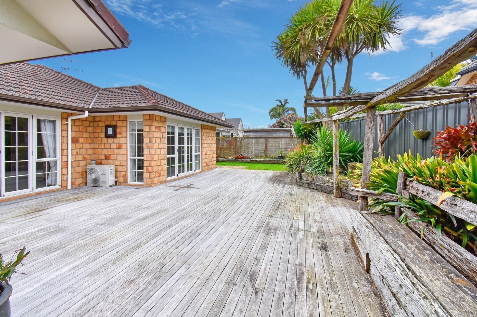 8 Crannich Place, Wattle Downs, Auckland - Manukau, 4 habitaciones, 0 baños