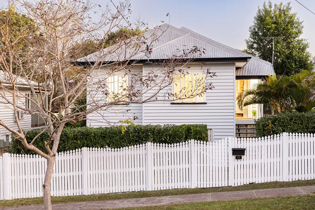 77 Sandon Street, Graceville, QLD 4075
