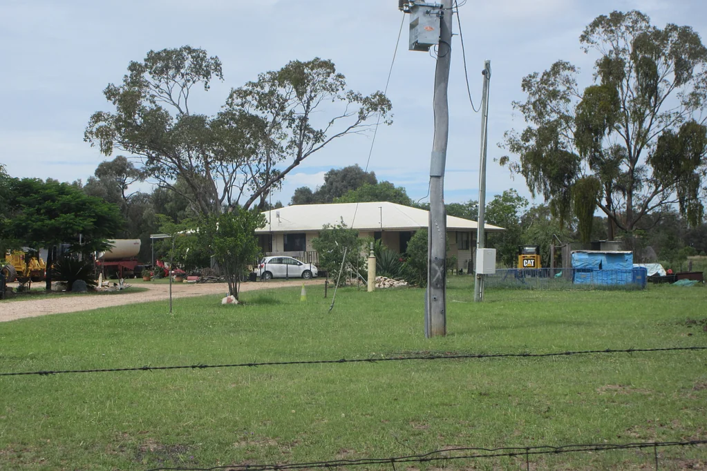 Tara 4 Bedroom Home minutes from town.
